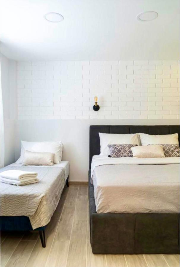 Helen Luxury Happy House Apartment Athena Bagian luar foto